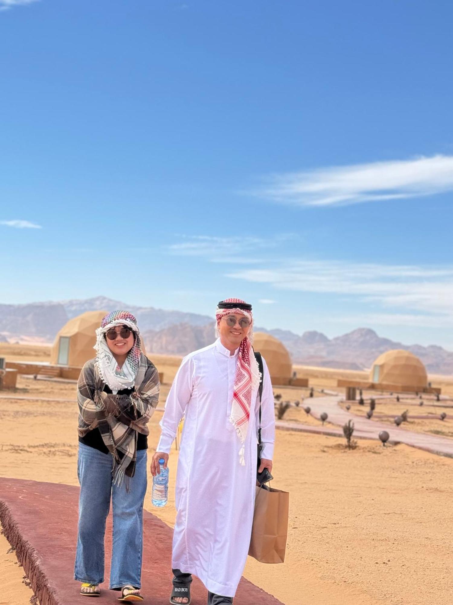 Wadi Rum Anwar Luxury Camp Exteriör bild