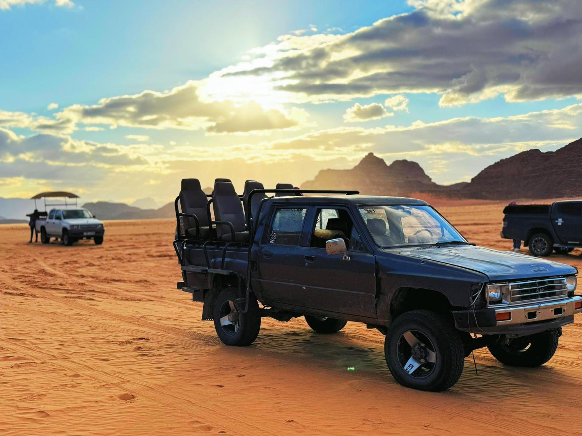 Wadi Rum Anwar Luxury Camp Exteriör bild