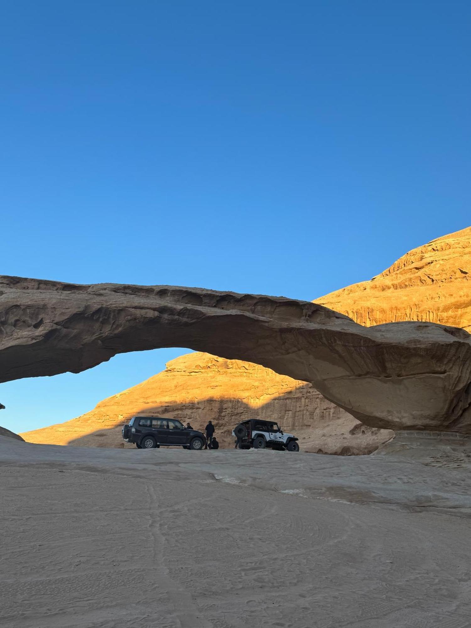 Wadi Rum Anwar Luxury Camp Exteriör bild
