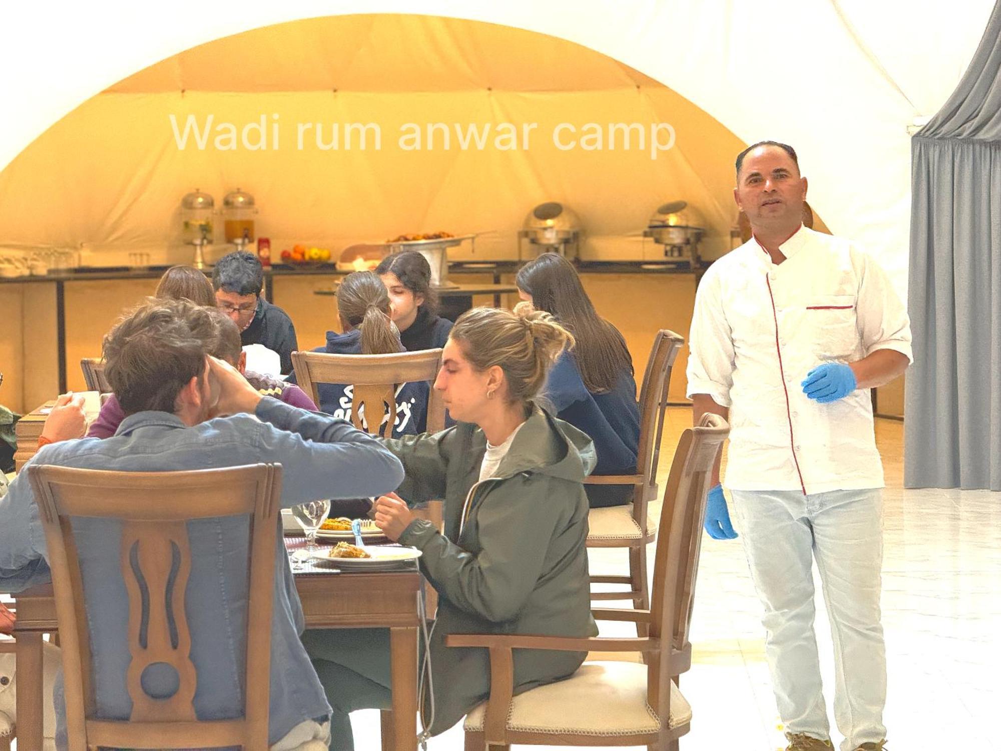 Wadi Rum Anwar Luxury Camp Exteriör bild